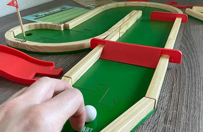 Pitch & Plakks Tischspiel Minigolf Brettspiel